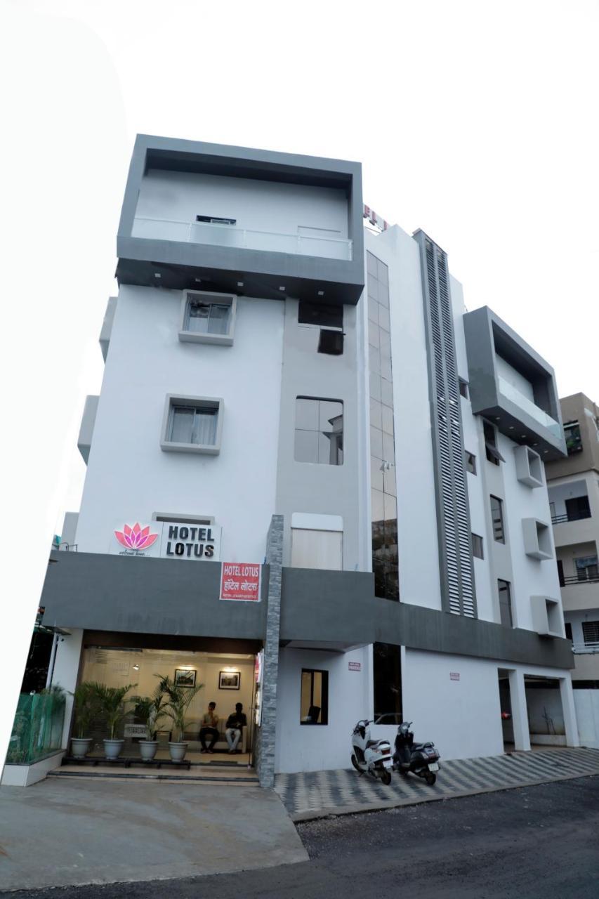 Hotel Lotus Chandrapur Kültér fotó