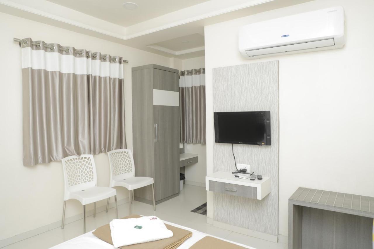 Hotel Lotus Chandrapur Kültér fotó