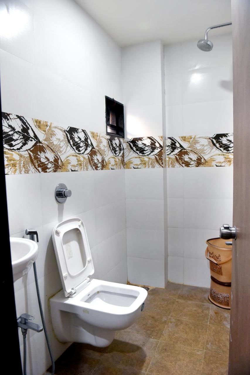Hotel Lotus Chandrapur Kültér fotó